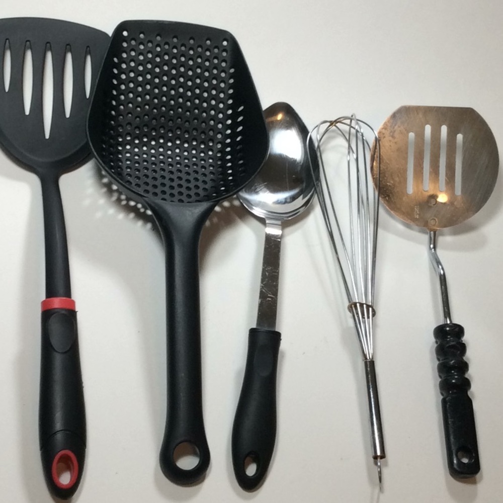 Miscellaneous Kitchen Essentials - Picture 6 of 7